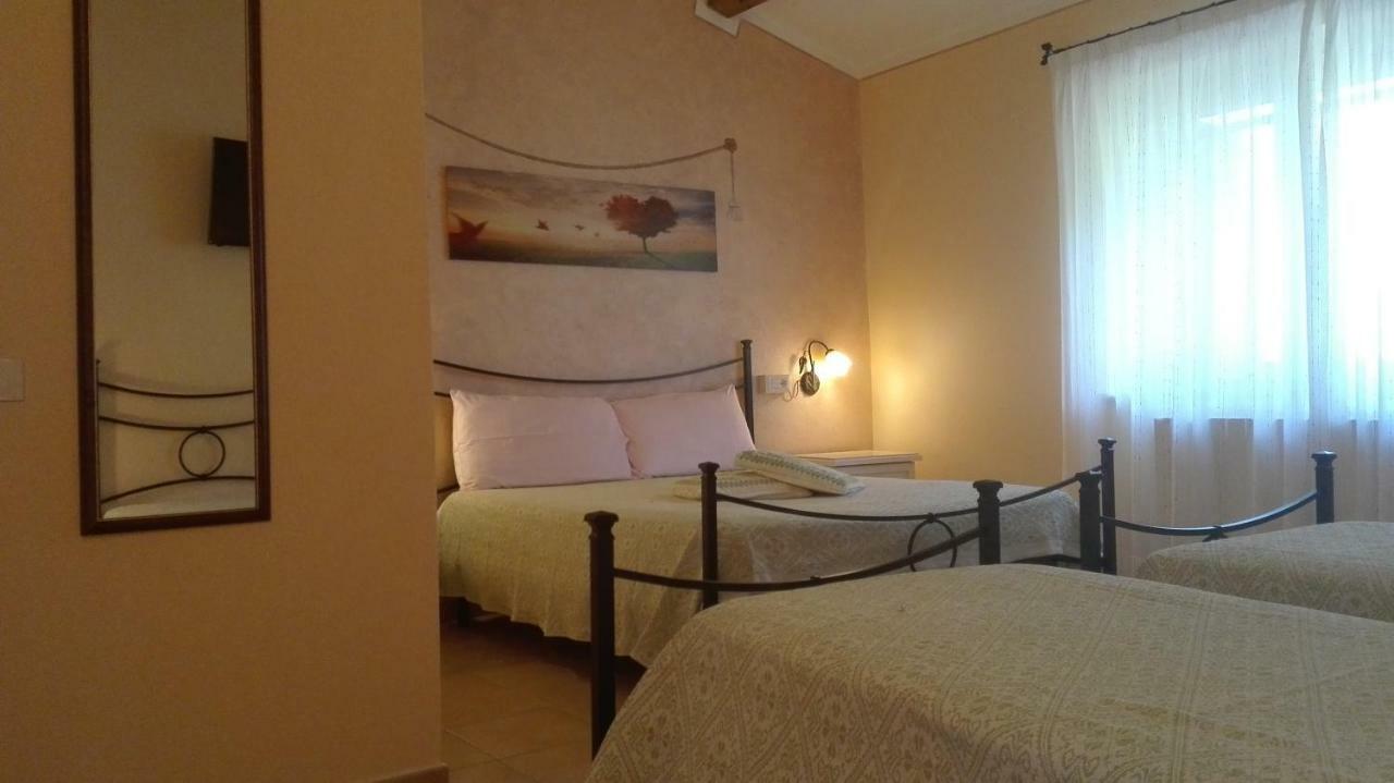 Agriturismo Monte Pino 텔티 외부 사진