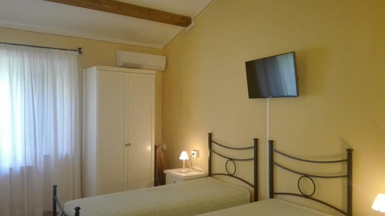 Agriturismo Monte Pino 텔티 외부 사진